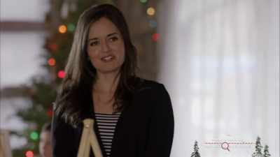 You know what? That would make
an amazing Christmas present. - Christmas at Grand Valley