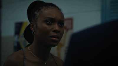 You know what? This isn't working. - Naomi
