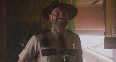 You know what'd be hilarious?
When he comes on the bus, - Super Troopers 2
