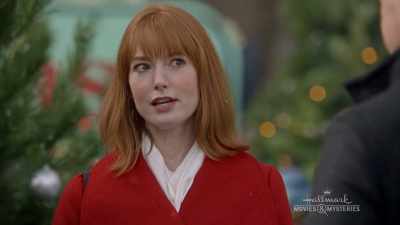 You know what'd be
the perfect distraction - Our Christmas Love Song