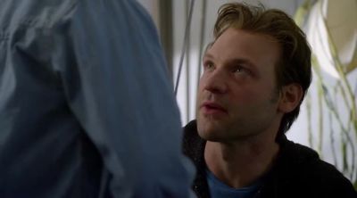- You know why we're doing this?
- Yeah. - The Strain