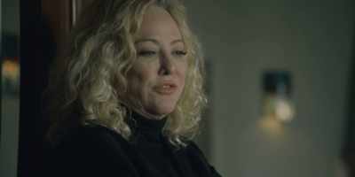 You know,
with a fine body like that, - The Portrait