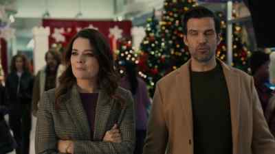- You know, that you
can take the school - The Santa Class