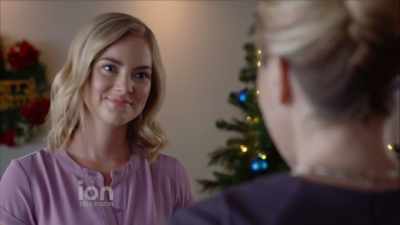 You know, when you see
an opportunity, you grab it. - A Christmas in Royal Fashion