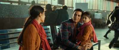 You know,
your mother was braver than you. - Atrangi Re