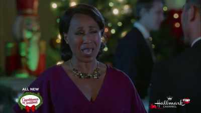 You know, you're
absolutely right. - Chateau Christmas