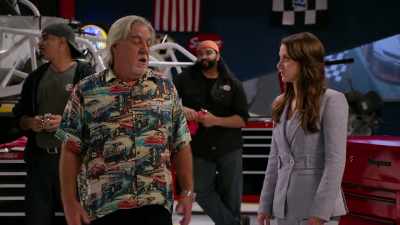 You know you've lived a full life
when you can't keep your wives straight. - The Crew