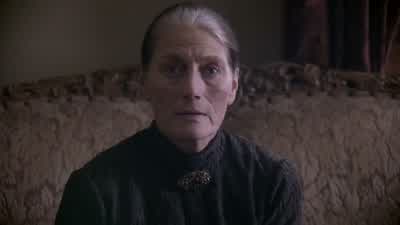- You laugh, but I think it's a fine chapeau. - Anne with an E