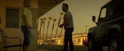 - You like a room?
- Yeah, just for a few hours. - American Exit