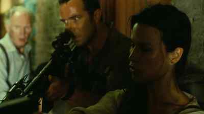 You listen for my signal. - Strike Back