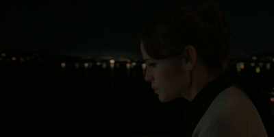 You live in a floating home? - The Last Thing He Told Me