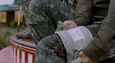 You look a little pale. - 28 Weeks Later