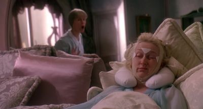 You look absolutely marvelous - Death Becomes Her