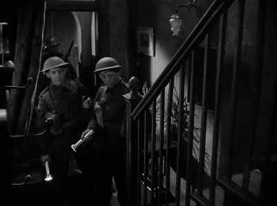 You look along there. Come on, Sam. - Seven Days to Noon