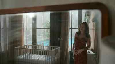 - You look so beautiful.
- Thank you. - Good Trouble