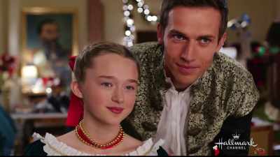 You look beautiful, Tina-bear. - Christmas at the Palace