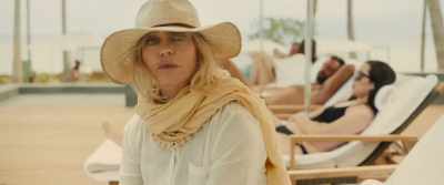 You look like a beekeeper - Snatched