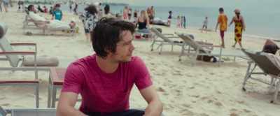 You look like a mummy.
(chuckles) - American Assassin