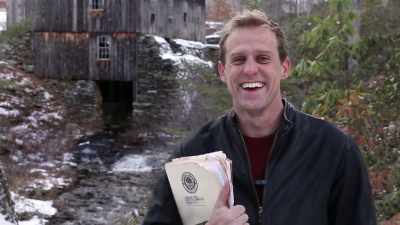 You look like Gary Busey. - The Lost Footage of Leah Sullivan