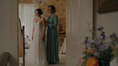 You look like
the perfect bride. - The Wedding Cottage