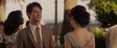- You look nice.
- Thanks. - 500 Days of Summer