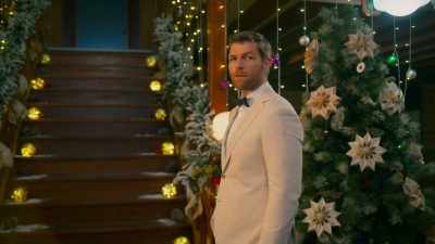 You look really handsome. - Designing Christmas with You