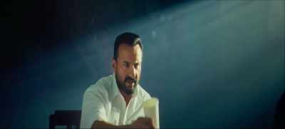 You look really smart when you smile sir - Vikram Vedha