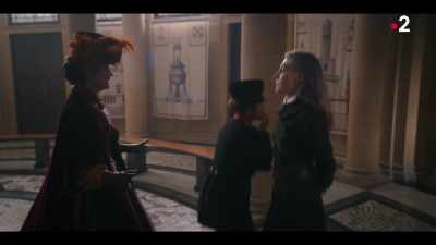 - You look ridiculous.
- Ow! - Nautilus