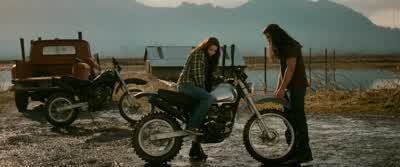 You look scared. - The Twilight Saga: New Moon