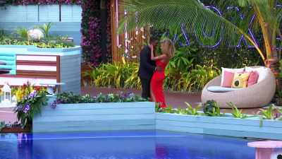 YOU LOOK SO GOOD. - Love Island
