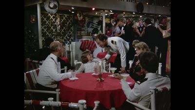 You look very beautiful. - The Love Boat