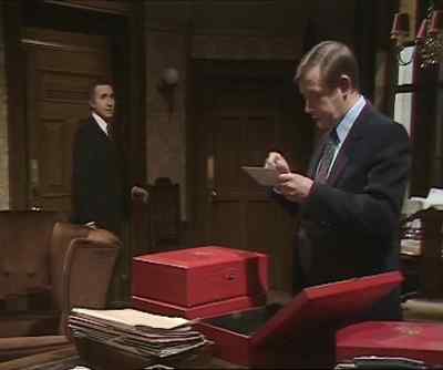 - You look worried, Bernard.
- I've just found this letter. - Yes Minister