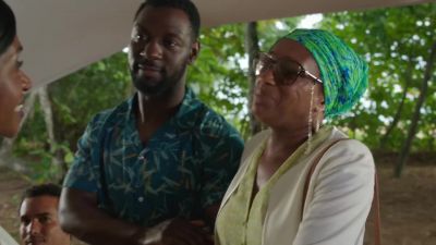- You made it.
- Bless you, Amelia. - Death in Paradise