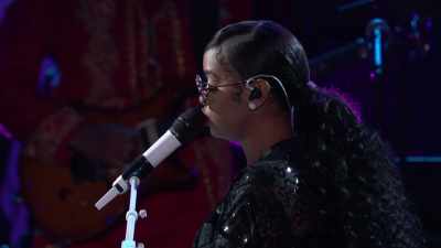♪ You make me so confused - Let's Go Crazy: The Grammy Salute to Prince