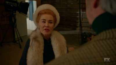 You mean i don't have
a private dressing room? - FEUD