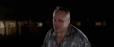 - You mentioned arseholes, not me.
- No, I didn't. - Members Club