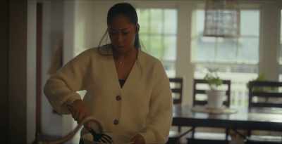 You mind pouring me a glass? - The Comeback
