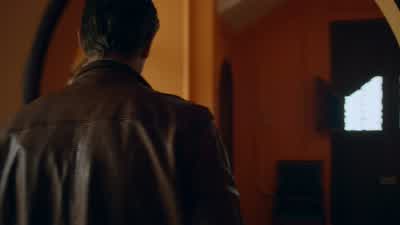 - You must be Agent Murphy. - Narcos