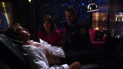 You must be Lois. - Smallville