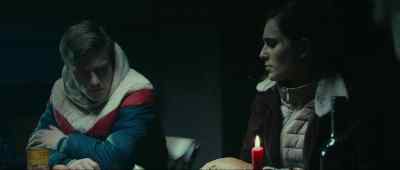 You must eat, woman. - War of the Worlds: The Attack