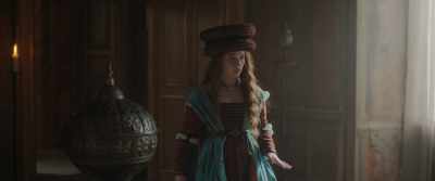 You need a decoy. She needs an obstacle. - Rosaline
