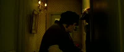 You needa glass of mulled wine. - Amélie