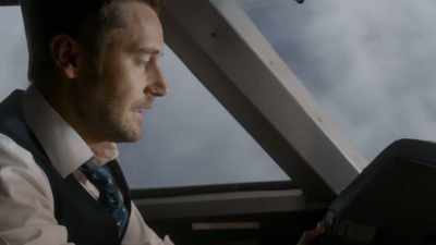 You need to disengage
the autopilot - The Blacklist: Redemption