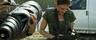 You need to get out of there. - Monster Hunters