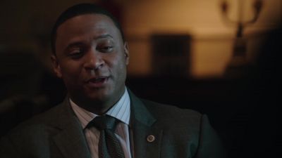 You need to go home.
(clears throat) - Blue Bloods