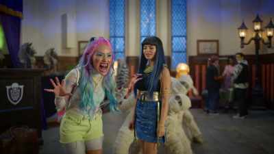 You need me to eat him?
[roars] - Monster High: The Movie