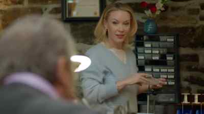 You need some help in the shop. - The Perfect Setting