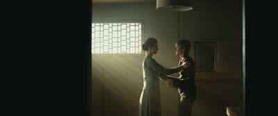 You need to be strong now. - Insurgent