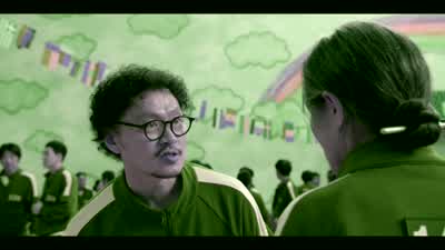 - You need to learn to respect you elders!- There she is. - Squid Game