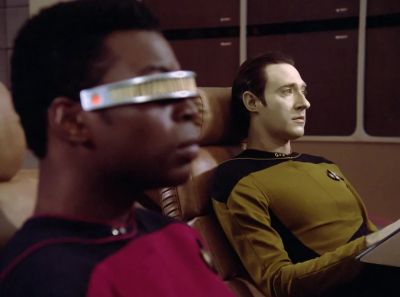- You needed me?
- An object's beaming in from Haven. - Star Trek: The Next Generation